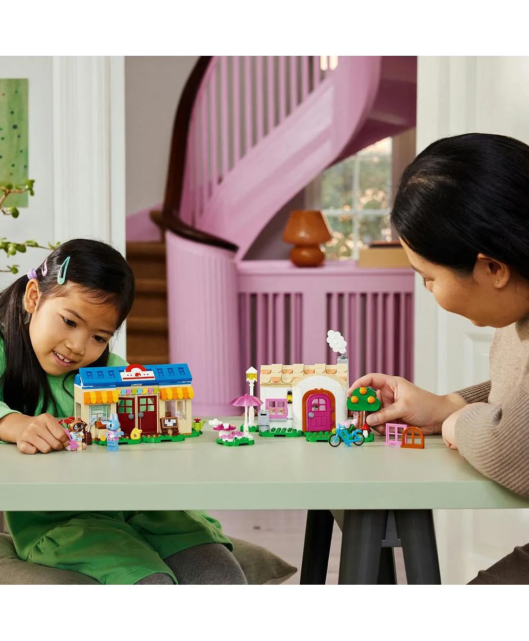 Nooks Cranny ومنزل Rosie رقم 77050 من LEGO® Animal Crossing™ - الصورة 5