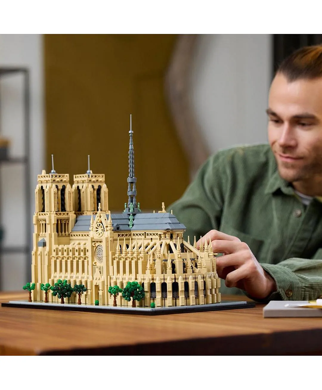 مجموعة نوتردام باريس 21061 من LEGO® Architecture - الصورة 8