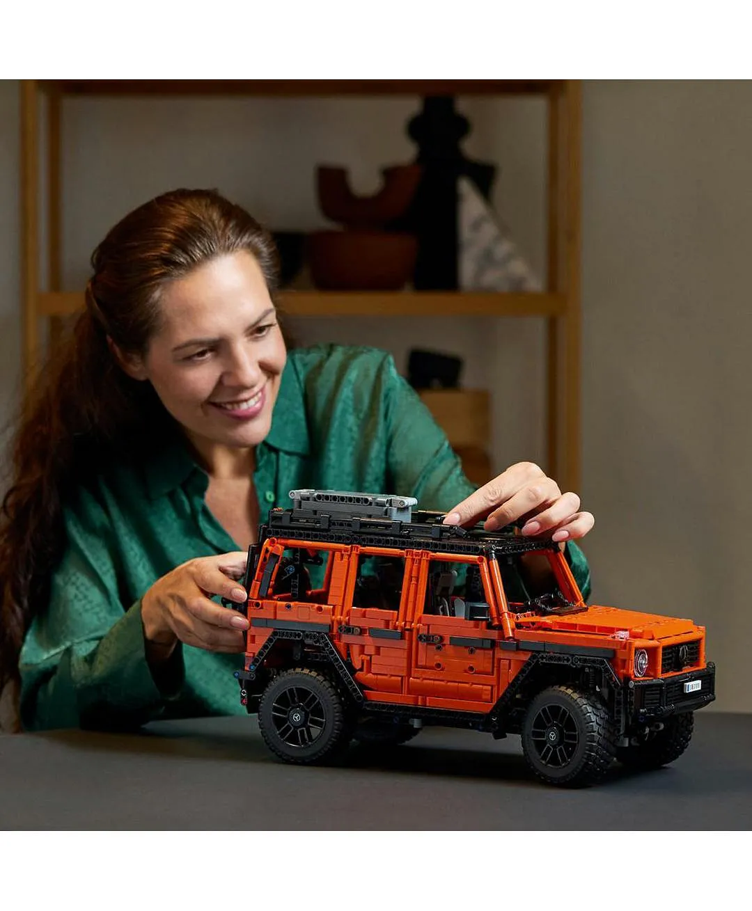 Mercedes-Benz G 500 PROFESSIONAL Line 42177 من LEGO® Technic - الصورة 7