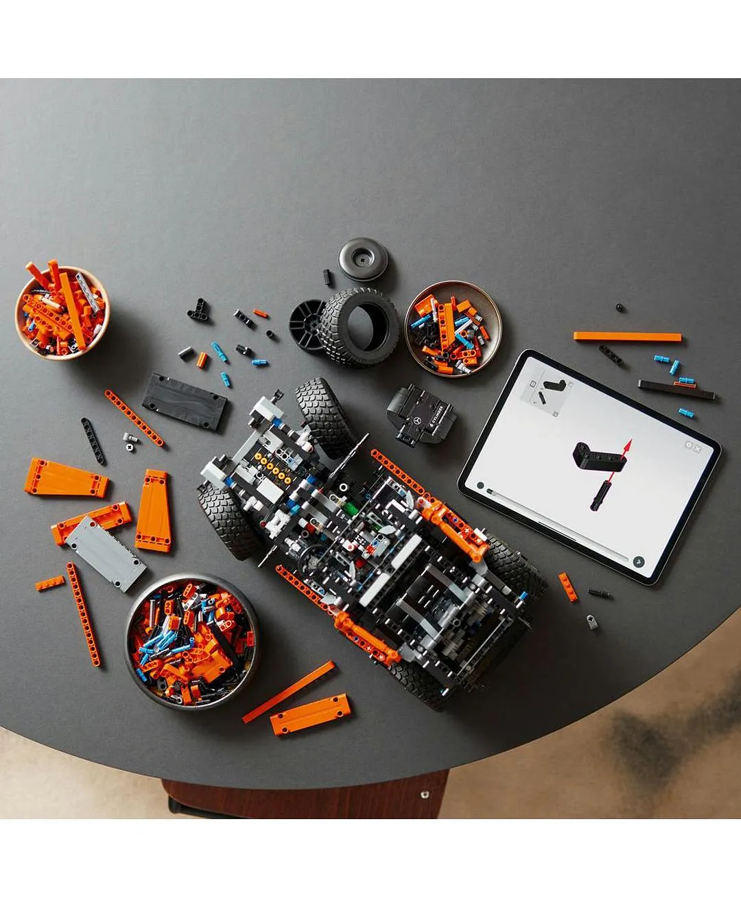 Mercedes-Benz G 500 PROFESSIONAL Line 42177 من LEGO® Technic - الصورة 8