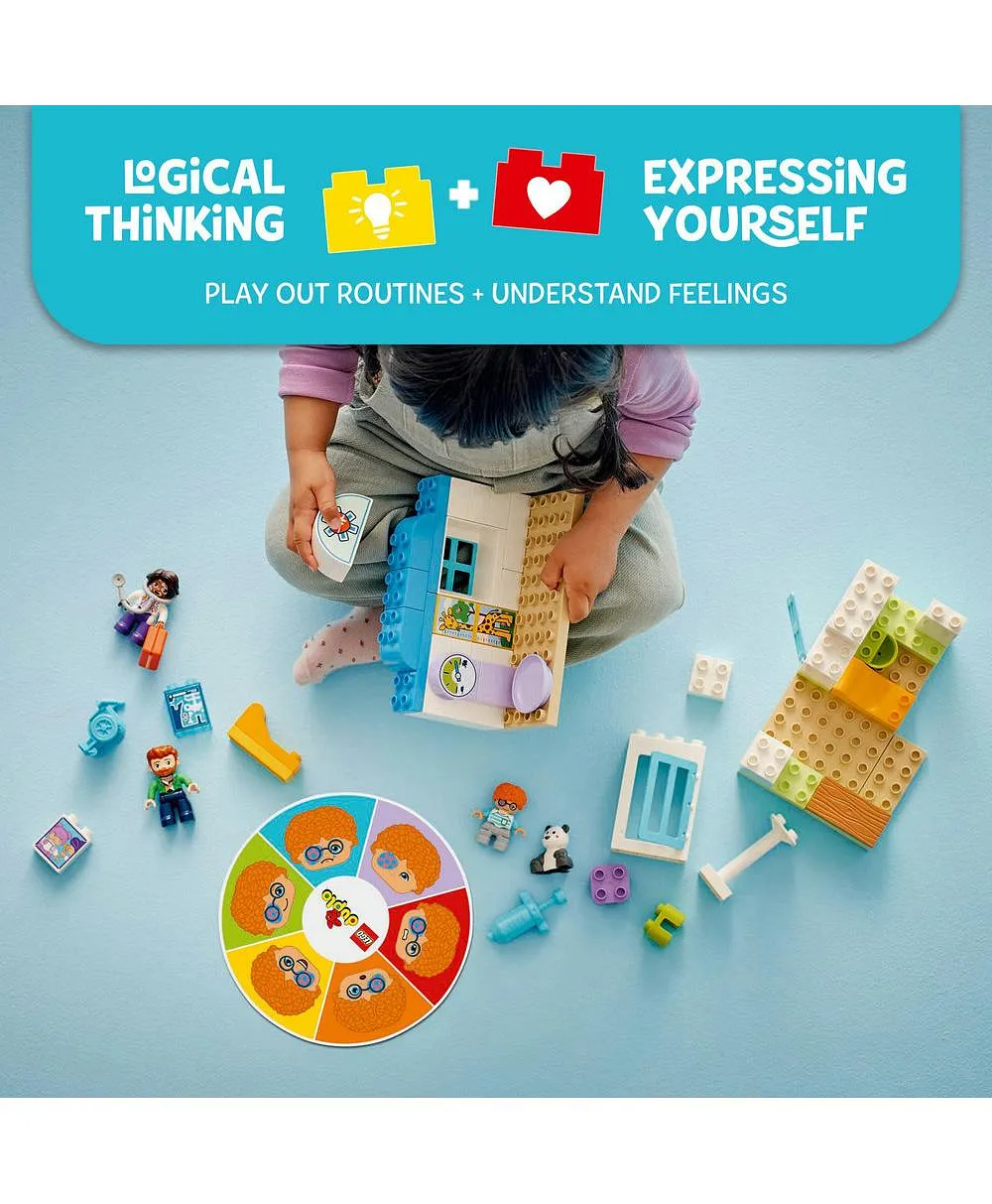 مجموعة لعب أول مرّة: زيارة الطبيب من LEGO® DUPLO® Town، لعبة بناء المهارات الحركية الدقيقة 10449 - 65 قطعة - الصورة 4