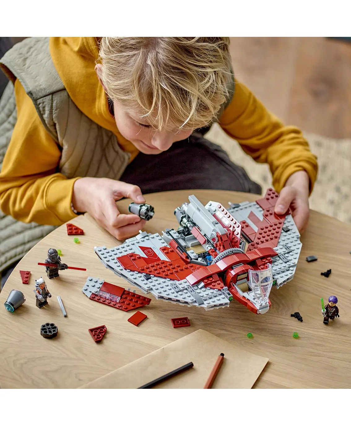 مجموعة لعبة بناء مكوك جيداي T-6 الخاص بأسوكا تانو 75362 من LEGO® Star Wars™ (601 قطعة) - الصورة 7