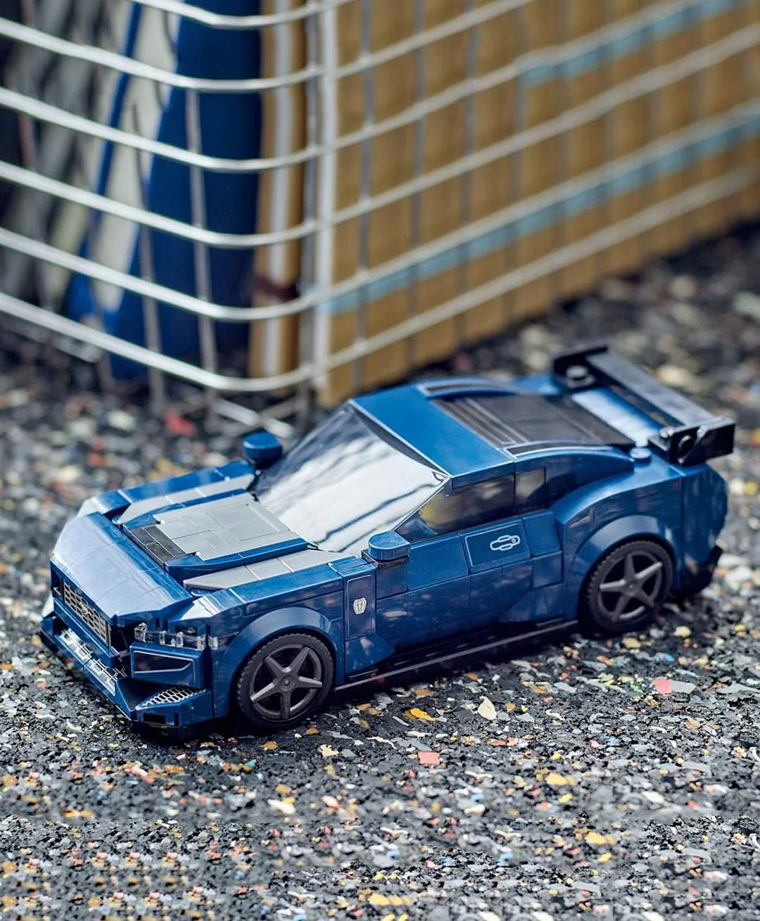 السيارة الرياضية Ford Mustang Dark Horse 76920 من LEGO® Speed Champions - الصورة 7