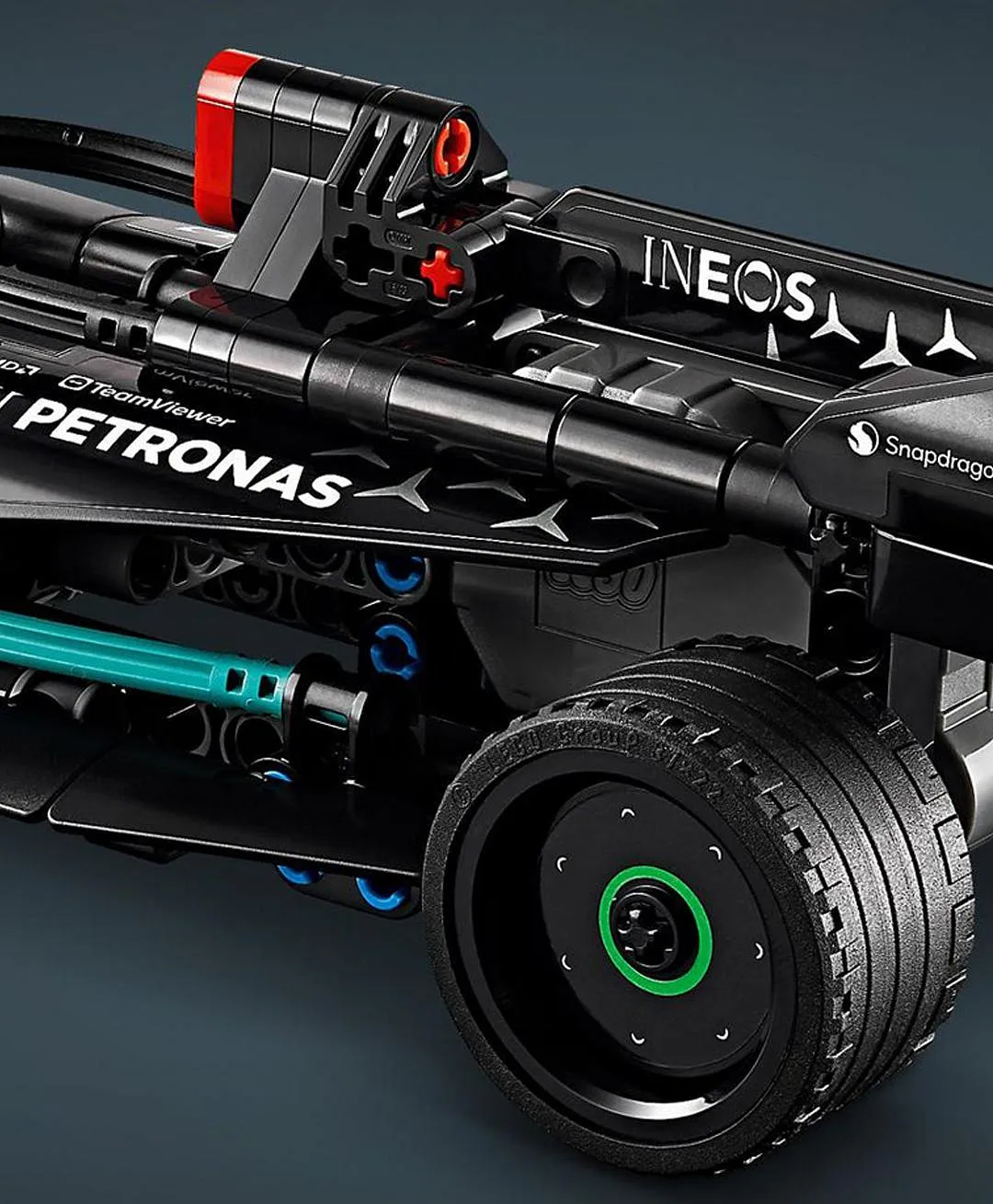 Mercedes-AMG F1 W14 E Performance Pull-Back 42165 من LEGO® Technic - الصورة 10