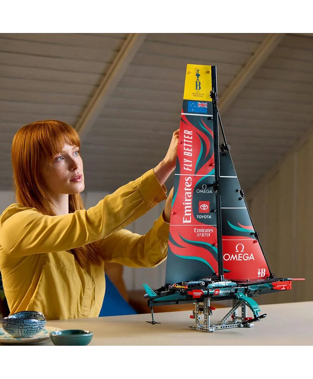 يخت Emirates Team New Zealand AC75 42174 من LEGO® Technic - الصورة 7