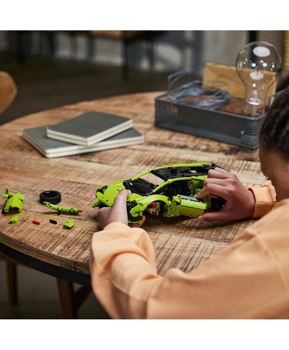 مجموعة لعبة بناء لامبورغيني هوراكان تكنيكا 42161 من ™LEGO® Technic (806 قطع) - الصورة 6